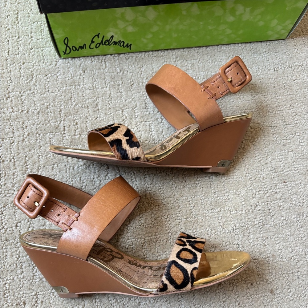 Sam Edelman Sutton Saddle & Leopard Wedge Sandals in Women’s Size 5